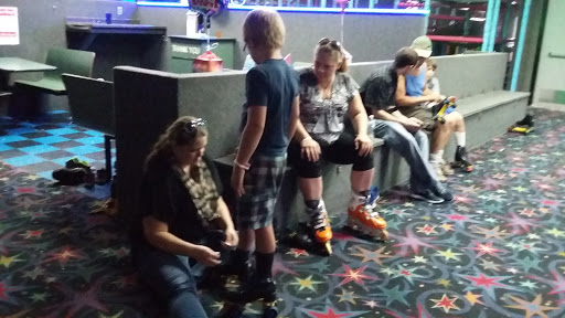 Amusement Center «High Roller Skating Center of La Crosse», reviews and photos, 3624 East Ave S, La Crosse, WI 54601, USA