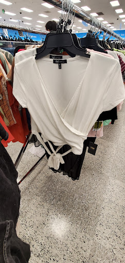 Clothing Store «Ross Dress for Less», reviews and photos, 3900 Sisk Rd, Modesto, CA 95356, USA