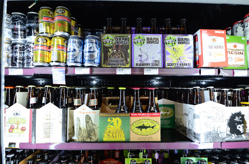 Liquor Store «Esplanade Wine & Spirits», reviews and photos, 2948 W Euclid Ave, Arlington Heights, IL 60005, USA