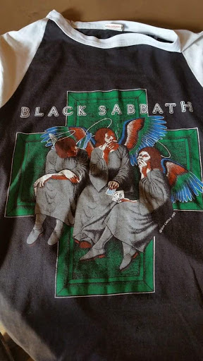 Wholesaler «Pixel 19 Vintage Clothing LLC», reviews and photos, 211 Klotter Ave, Cincinnati, OH 45219, USA