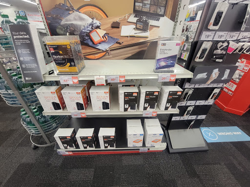 Office Supply Store «Staples», reviews and photos, 13013 Seminole Blvd, Largo, FL 33778, USA