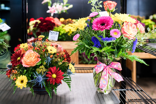 Florist «Ye Olde Daisy Shoppe Inc», reviews and photos, 1308 W Oak St, Conway, AR 72034, USA