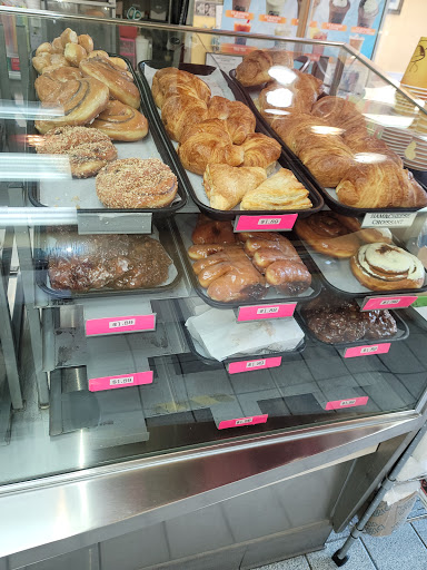 Donut Shop «Sweethearts Gourmet Donuts», reviews and photos, 3655 W Anthem Way B-135, Anthem, AZ 85086, USA