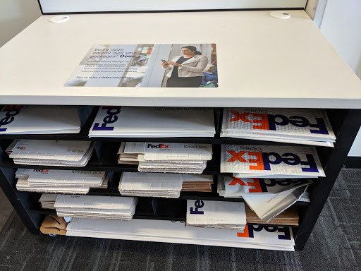 Print Shop «FedEx Office Print & Ship Center», reviews and photos, 2701 Cross Timbers Rd #208, Flower Mound, TX 75028, USA