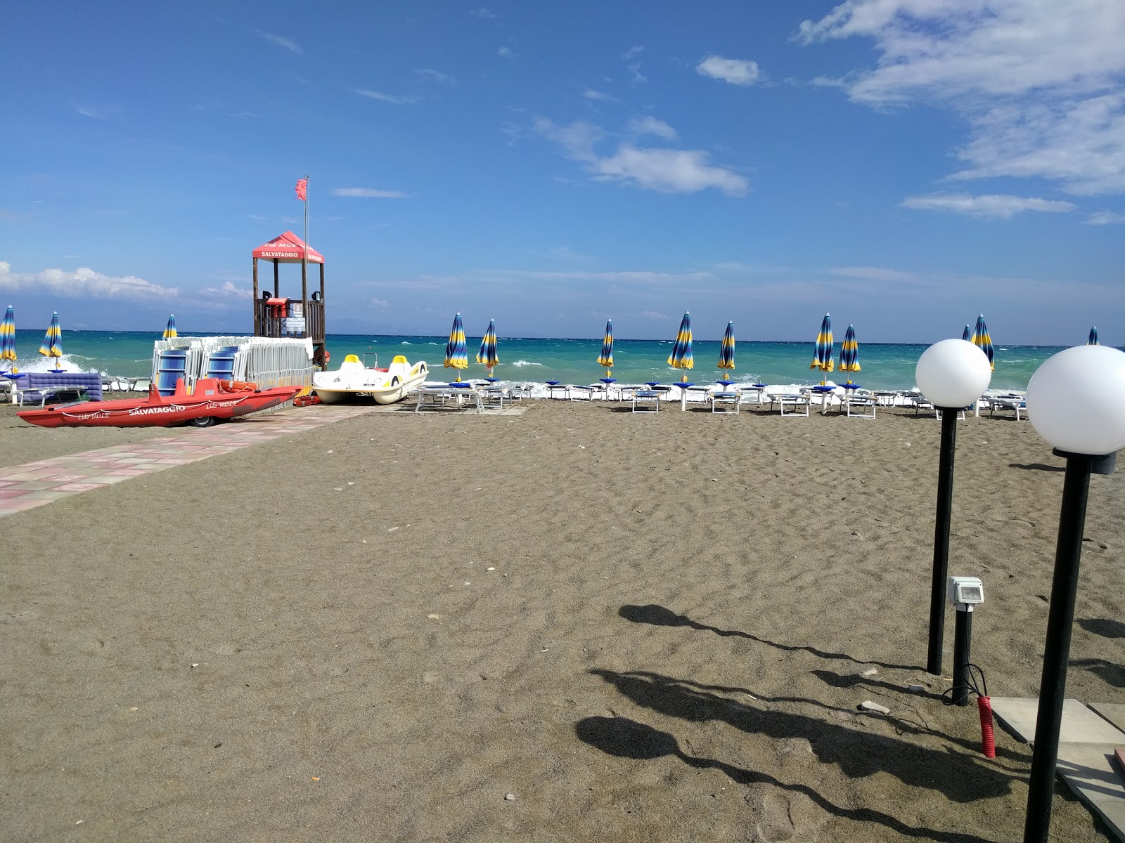 Foto av Gallarate beach beläget i naturområde