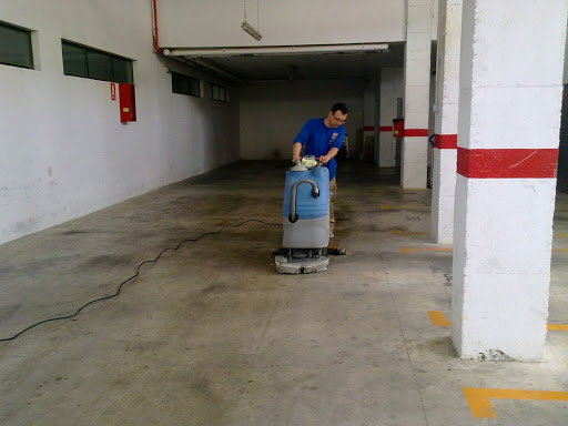 LT Community Cleaners en Benalmádena, Málaga