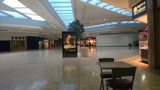Shopping Mall «Lakeview Square Mall», reviews and photos, 5775 Beckley Rd, Battle Creek, MI 49015, USA