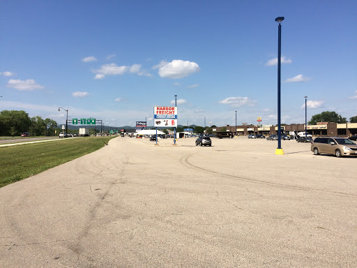 Hardware Store «Harbor Freight Tools», reviews and photos, 2334 Rose St, La Crosse, WI 54603, USA