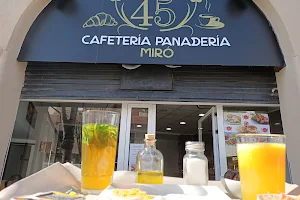 Cafetería Panadería Miro 45 image