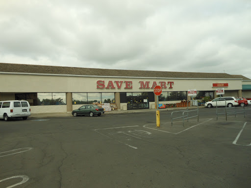 Supermarket «Save Mart Supermarkets», reviews and photos, 1449 E F St, Oakdale, CA 95361, USA