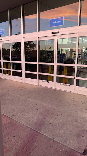 Department Store «Walmart Supercenter», reviews and photos, 2150 N Telegraph Rd, Monroe, MI 48162, USA