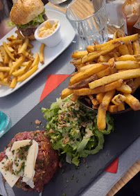 Hamburger du Restaurant français Le P'tit Viand'Art à Saint-Martin-en-Haut - n°3