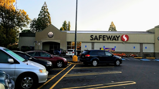 Grocery Store «Safeway», reviews and photos, 95 82nd Dr, Gladstone, OR 97027, USA