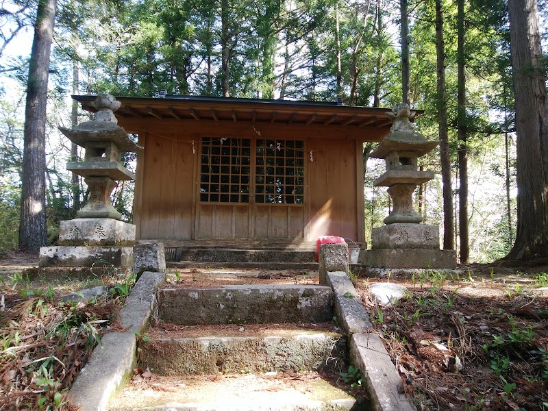 尾龍神社