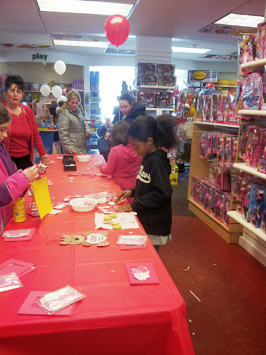 Toy Store «Giant Steps», reviews and photos, 226 Kings Hwy E, Fairfield, CT 06825, USA