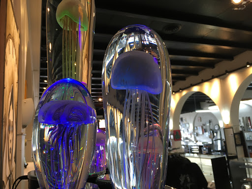 Tattoo Shop «Royal Flesh Tattoo and Piercing», reviews and photos, 4005 N Broadway St, Chicago, IL 60613, USA