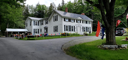 Rattle River Lodge and Hostel