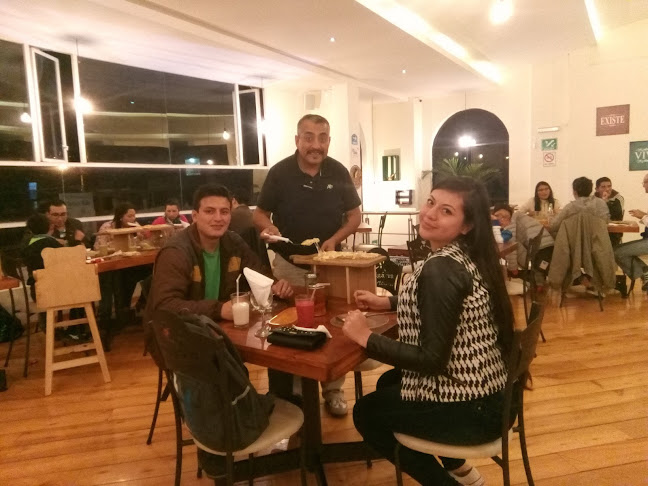 Opiniones de Pizzeria La Cigarra Riobamba en Riobamba - Restaurante