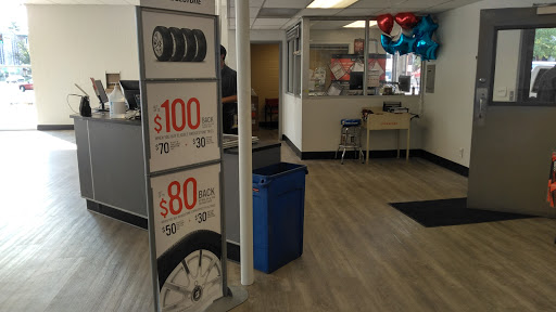 Tire Shop «Firestone Complete Auto Care», reviews and photos, 401 E Broadway, Louisville, KY 40202, USA