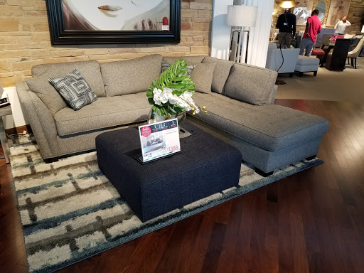 Furniture Store «Rooms To Go & Rooms To Go Kids Furniture Store - Montgomery», reviews and photos, 6810 Eastchase Pkwy Suite A, Montgomery, AL 36117, USA