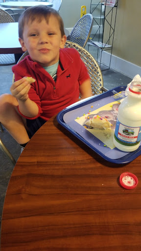 Donut Shop «Daylight Donuts», reviews and photos, 3175 Inner Perimeter Rd, Valdosta, GA 31602, USA