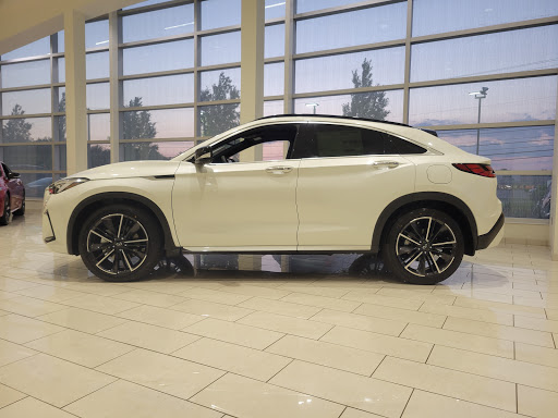 Car Dealer «Louisville INFINITI», reviews and photos, 8 Swope Autocenter Dr, Louisville, KY 40299, USA