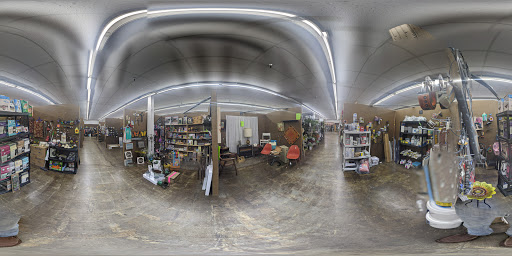 Outlet Mall «Finders Keepers Traders Outlet Mall», reviews and photos, 740-784 Chelsa Dr, Madisonville, KY 42431, USA