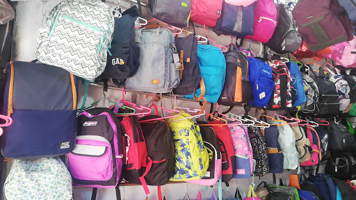 Tienda de mochilas y otros productos'G & D'