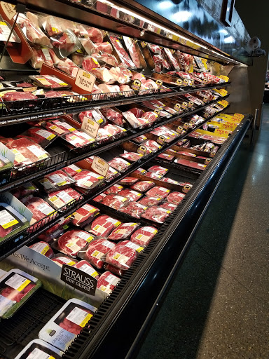 Grocery Store «Market District Supermarket», reviews and photos, 100 Settlers Ridge Center Dr, Pittsburgh, PA 15205, USA