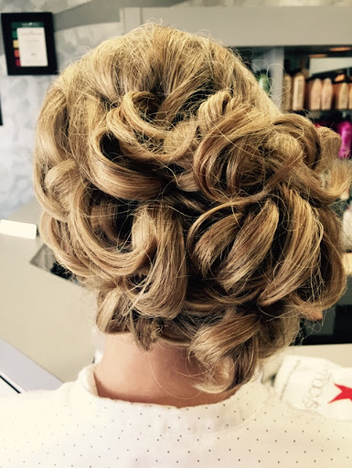 Beauty Salon «Mane Connection Hair Salon», reviews and photos, 39265 Grand River Ave, Farmington, MI 48335, USA