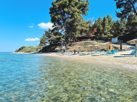 Kryopigi beach