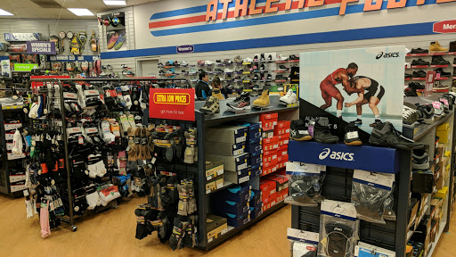 Sporting Goods Store «Big 5 Sporting Goods», reviews and photos, 150 Cochrane Rd, Morgan Hill, CA 95037, USA