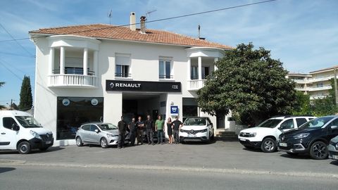 Photo 3 - Garage Cortes Auto