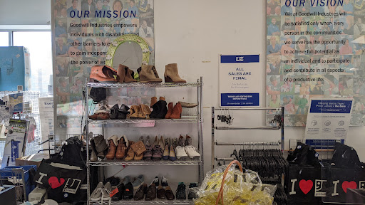 Thrift Store «Goodwill Industries Store & Donation Center», reviews and photos, 380 Saw Mill River Rd, Elmsford, NY 10523, USA