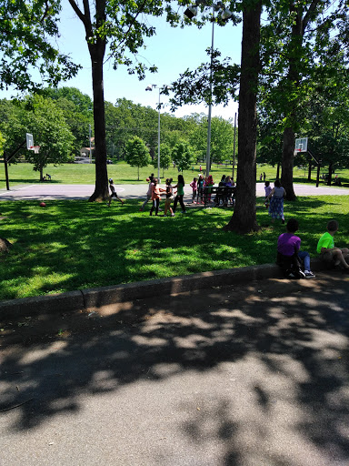 Golf Course «Paul Walker Golf Course», reviews and photos, 1040 Covington St, Bowling Green, KY 42103, USA