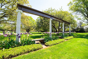 Pinelawn Memorial Park and Arboretum