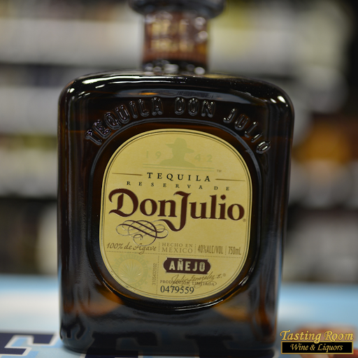 Liquor Store «Vines Wine & Spirits», reviews and photos, 7585 W Sand Lake Rd, Orlando, FL 32819, USA