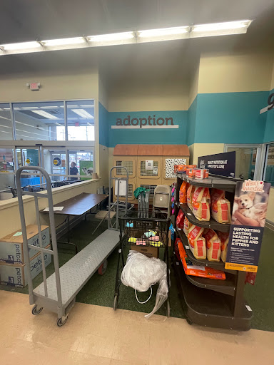 Pet Supply Store «Petco Animal Supplies», reviews and photos, 10511 S 15th St, Bellevue, NE 68123, USA
