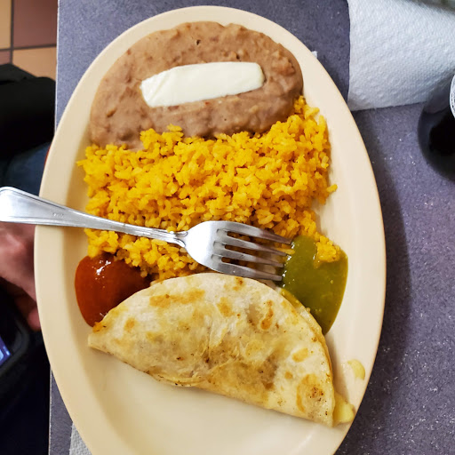 Grocery Store «El Olmito Mexican Grocery», reviews and photos, 502 Mulberry Ave, Muscatine, IA 52761, USA