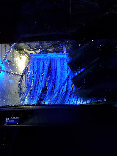 Car Wash «Wildwater Express Carwash», reviews and photos, 17042 Beach Blvd, Huntington Beach, CA 92647, USA