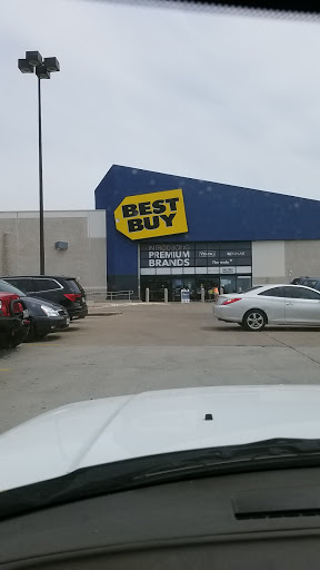 Electronics Store «Best Buy», reviews and photos, 1730 Pleasant Pl, Arlington, TX 76015, USA