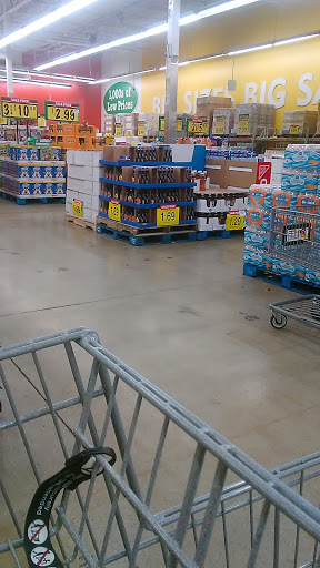 Grocery Store «Food 4 Less», reviews and photos, 4620 S Damen Ave, Chicago, IL 60609, USA