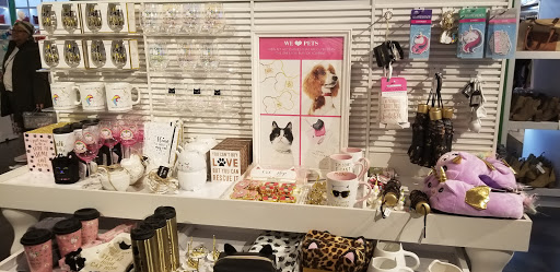 Fashion Accessories Store «Charming Charlie», reviews and photos, 1028 Old Country Rd, Garden City, NY 11530, USA