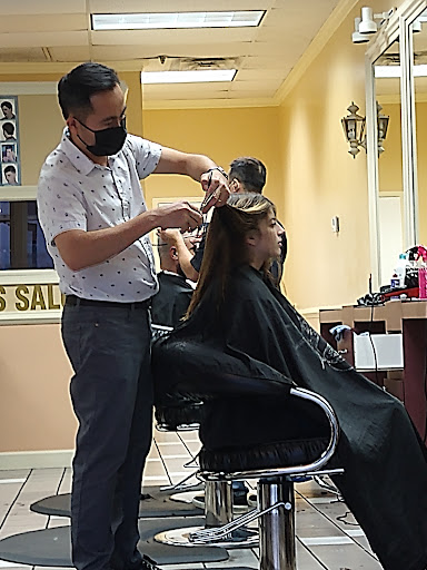 Shopping Mall «Lakeshore Crossing Shopping Center», reviews and photos, 410 Shallowford Rd, Gainesville, GA 30504, USA