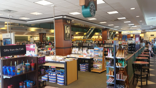 Book Store «Barnes & Noble», reviews and photos, 7 Holyoke St, Holyoke, MA 01040, USA