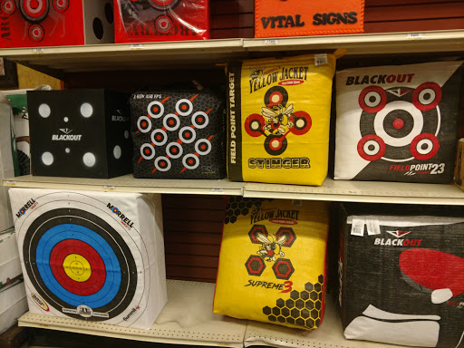 Sporting Goods Store «Bass Pro Shops», reviews and photos, 1356 Bass Pro Dr, Manteca, CA 95337, USA