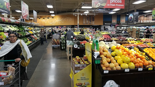 Grocery Store «Fred Meyer», reviews and photos, 14700 SE McLoughlin Blvd, Milwaukie, OR 97267, USA
