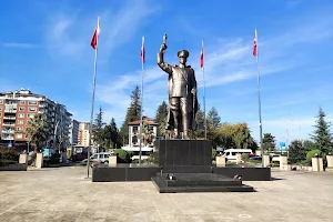 Atatürk Heykeli image