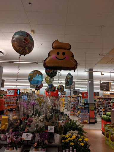 Supermarket «Giant», reviews and photos, 1230 W Broad St, Falls Church, VA 22046, USA