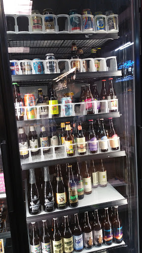 Liquor Store «Enfield Liquor and Wine», reviews and photos, 920 Enfield St, Enfield, CT 06082, USA